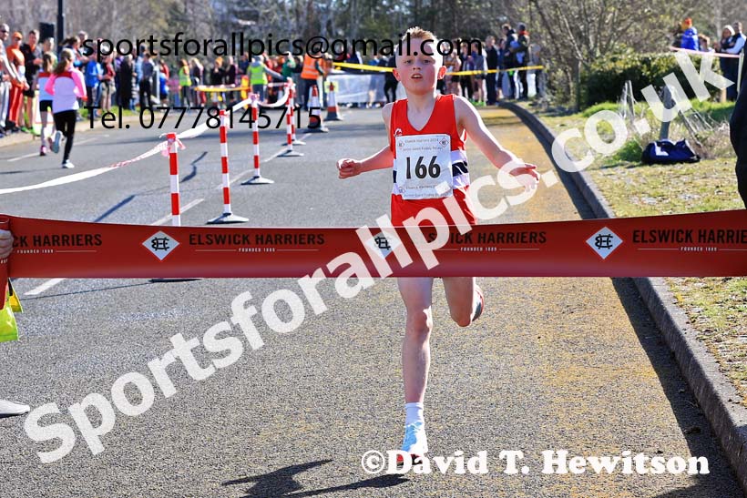 Boys and Girls Under-13s 2024 Elswick Harriers Good Friday Relays, Newburn, Newcastle Upon Tyne  Photo: David T. Hewitson/Sports for All Pics